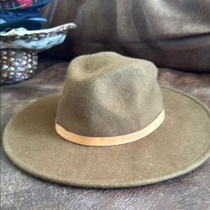 Brown wool Wide Brim Hat with Tan Band